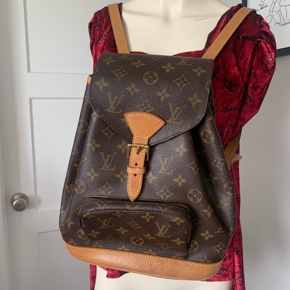 DISCONTINUED Louis Vuitton Montsouris backpack in brown monogram canvas. - Picture 5 of 16
